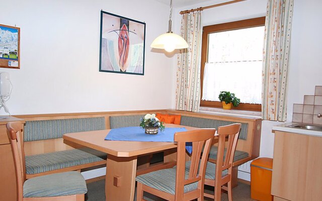 Apartment Stark Pettneu am Arlberg 18410