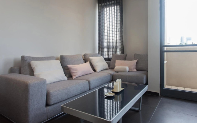 Luxury Penthouse 2 bed near Rothchild