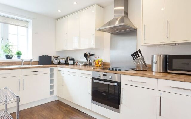 Tus Nua Cottage