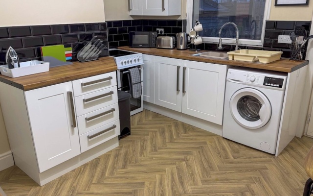Family/business - Parking - Wifi - Sleeps 3
