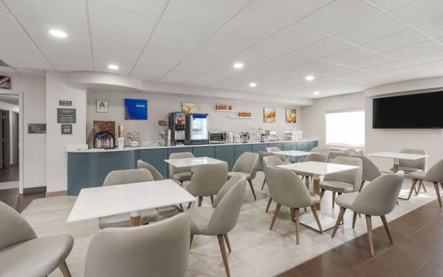 Comfort Inn & Suites Louisville Airport Fair & Expo