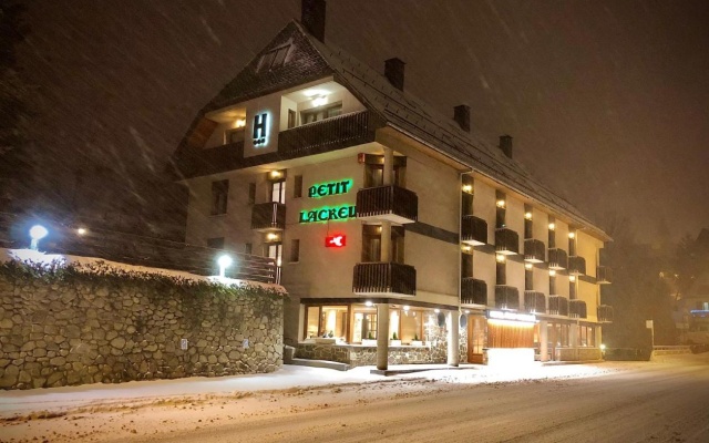 Hotel Petit Lacreu