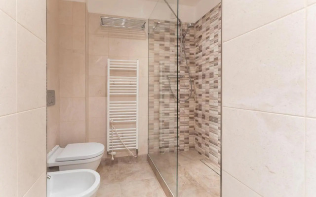 Apartment Halkova 5