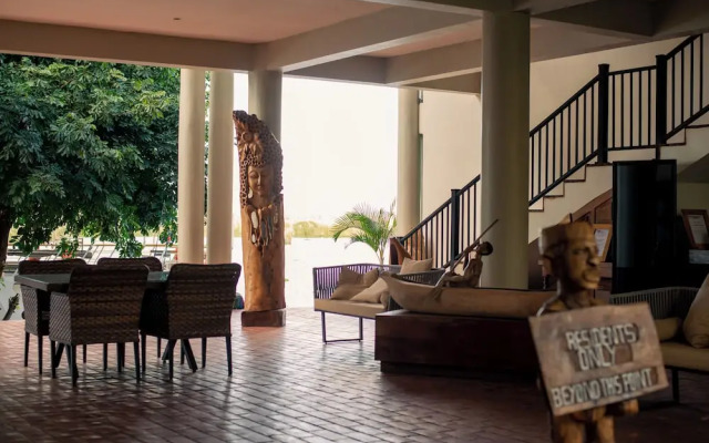 Waters Edge By Serendib