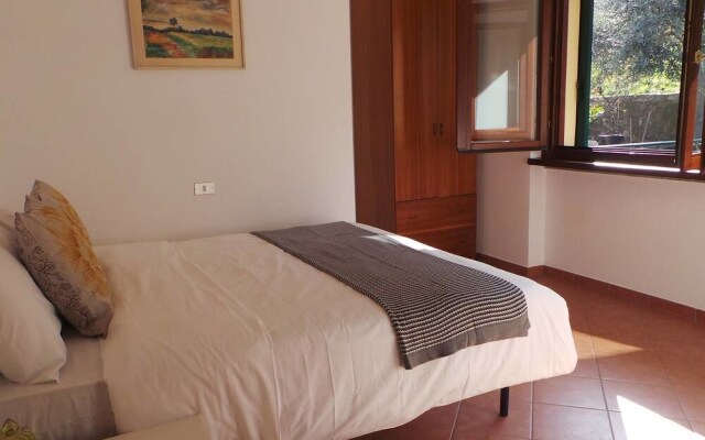 Stresa Apartment With Private Access to Beach