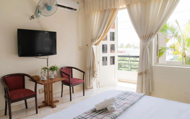 Nhu Huynh Hotel
