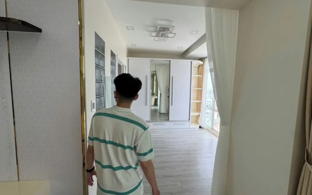 The Crown Luxury 4BR Penthouse – People – Ho Chi Minh City
