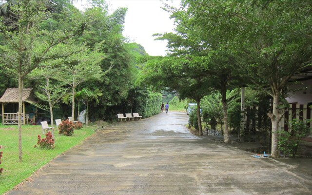 Anavin House