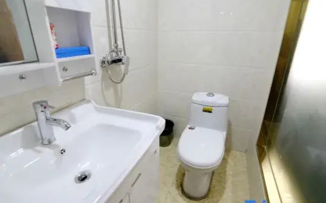 Yiju Hotel (Wanda Plaza RT-Mart)