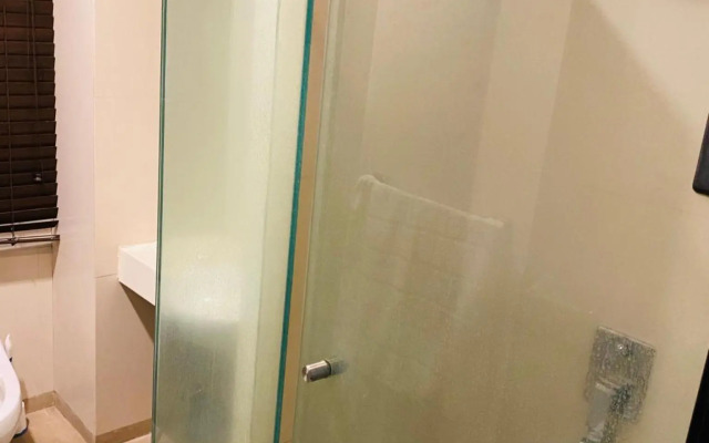 Royal Two Bed Luxury Apartment Gulberg