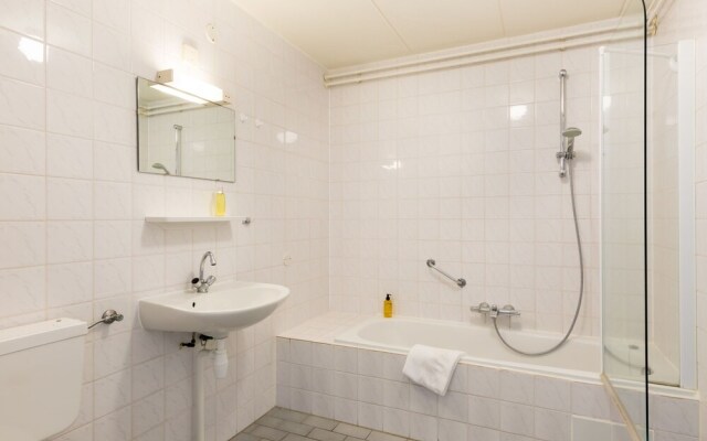 Comfortable Bungalow With Dishwasher, Near Hunebedcentrum