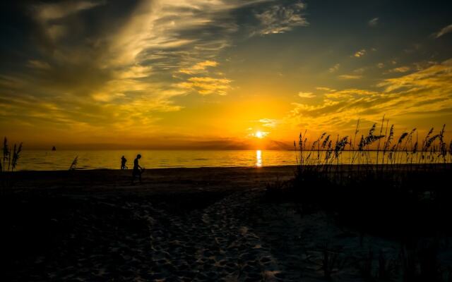 Honeymoon Bungalow - Roelens Vacations