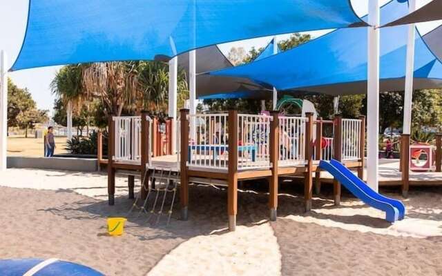Family Home in Balmoral - Family Stays