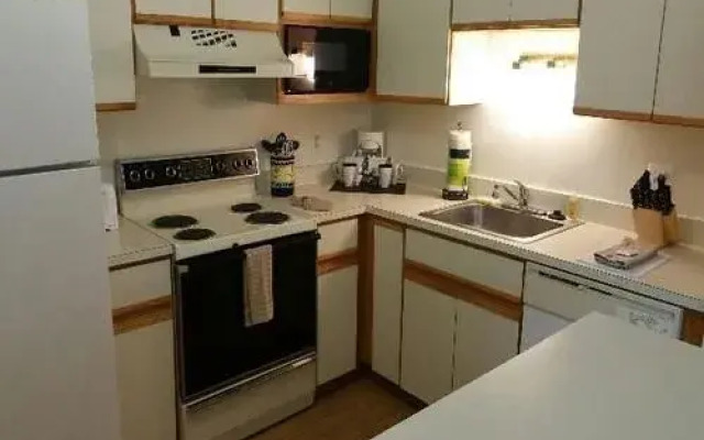 River Oaks Apartments