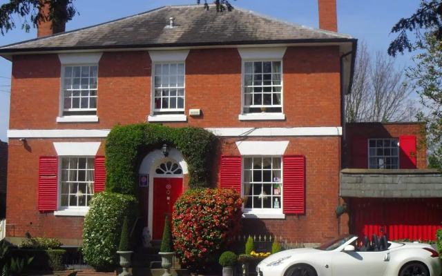Holly House Bed Breakfast Apartments