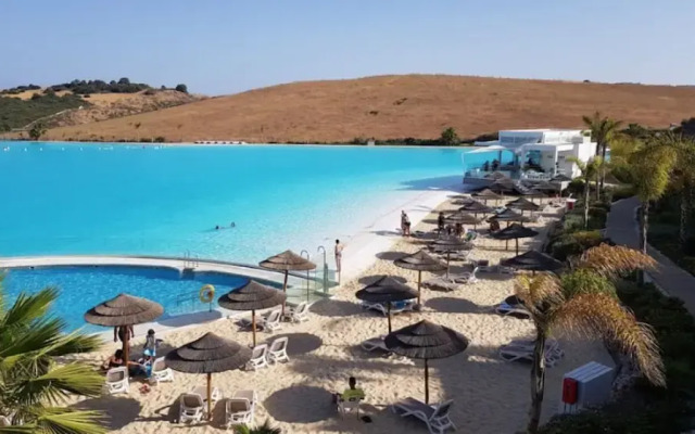 Alcazaba Lagoon, Brand New 2 bed Apartment