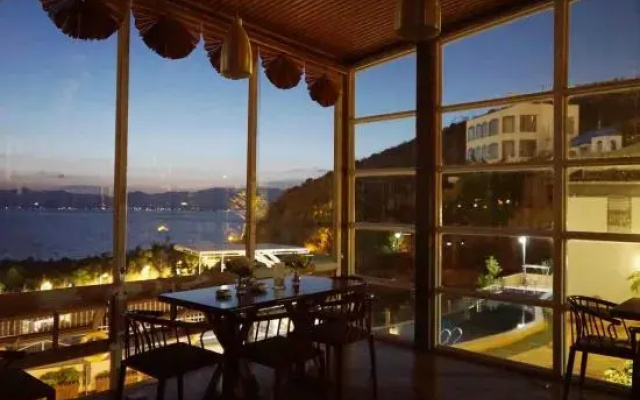 Yuejingwan Holiday Hotel