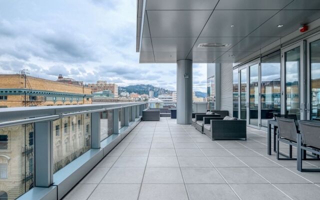 Contemporary Apartments by Barsala