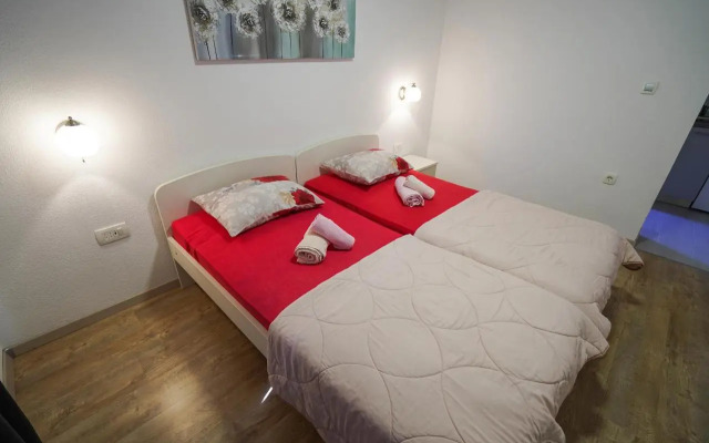 Studio Apartman M&F