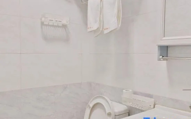 Shuoguochao Hotel (Beijing Daxing Huangcun West Street Subway Station)