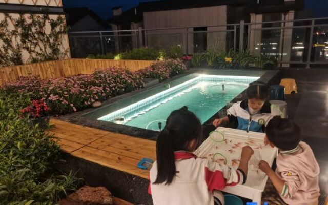 Tengchong Yunrao Banshan Hot Spring Inn