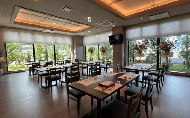 Hotel Route Inn Ohi Takahama