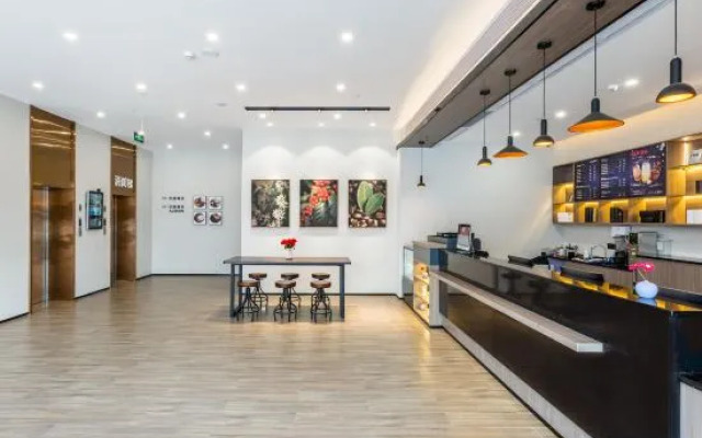 Hanting Hotel (Shenzhen Guanlan Wuhe Avenue)