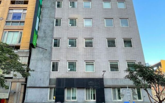 CHECK inn Express Taipei Yongkang
