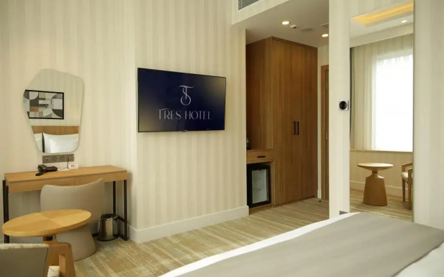 Tress Hotel