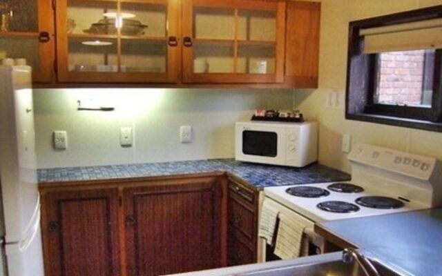 Woodlands Motels and Apartments