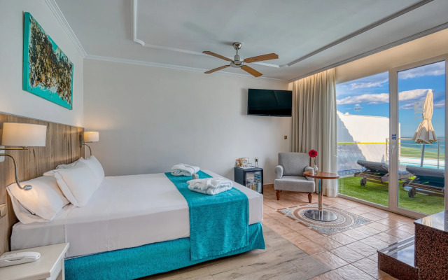 Playavera Hotel - Naturist Friendly