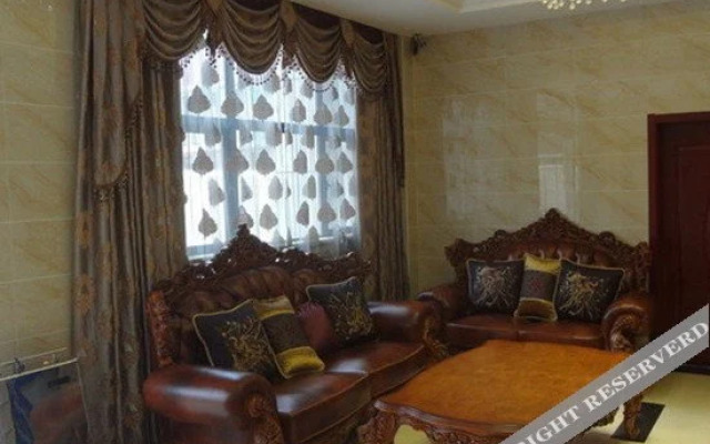 Mulan Huachen Holiday Hotel