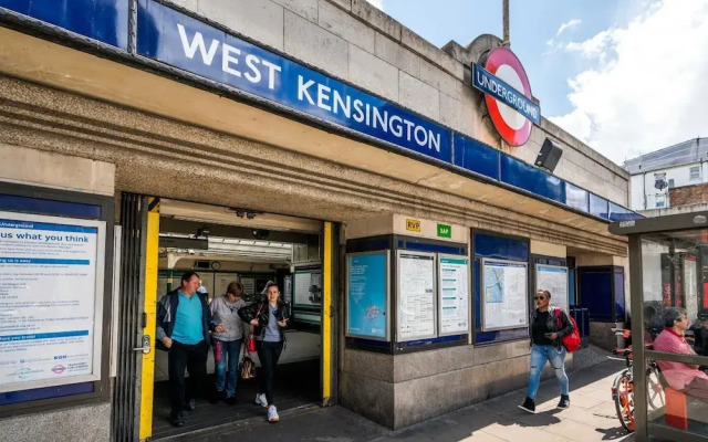 NEW 3BD West Kensington Flat Close to City