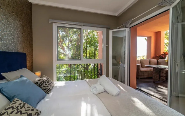 Chic Oasis on the Coast