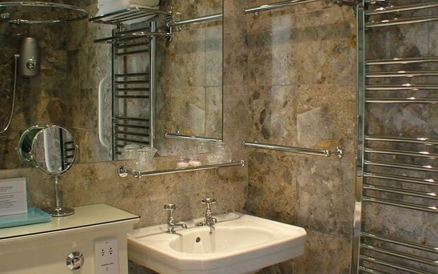 Bed & Breakfast at Ocklynge Manor