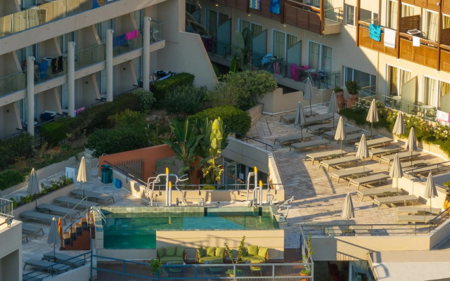 Minos Hotel