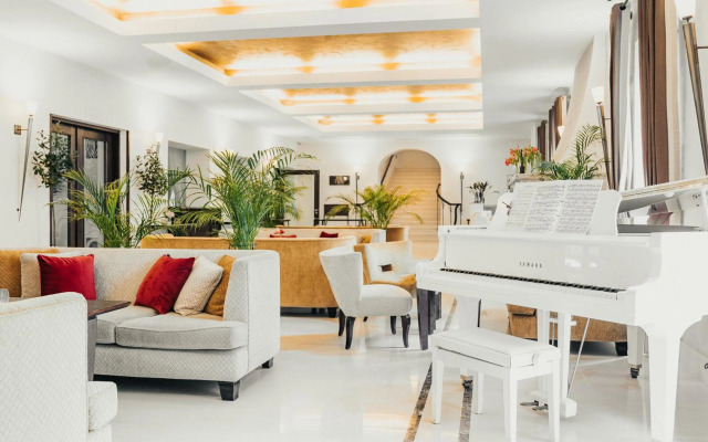 Mamaison Le Regina Boutique Hotel