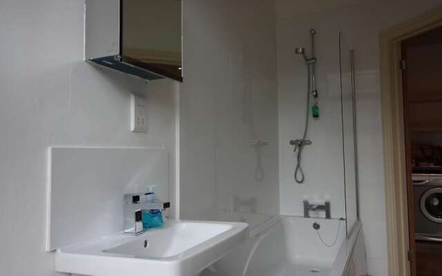 York Road Apartment