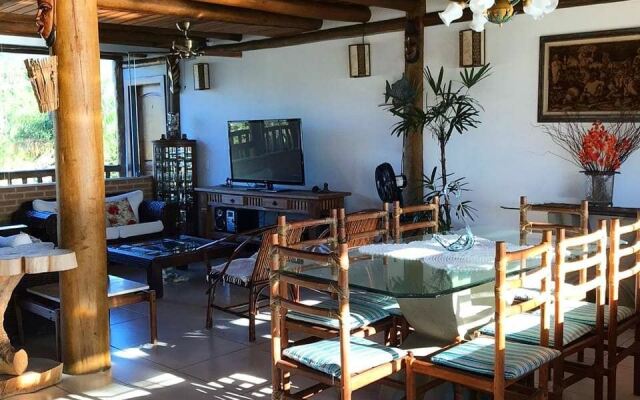 Gidu House