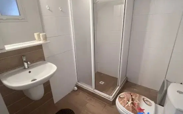 Alexius Pool Apartments