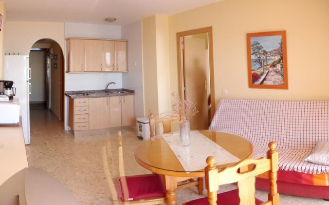 Apartment With one Bedroom in Fuengirola, With Wonderful sea View, Pool Access, Balcony - 10 m From the Beach