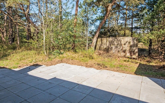 6 Person Holiday Home in Romo