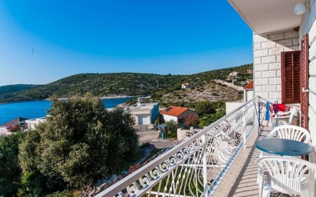 Antev - 80m From the sea With Parking - A2