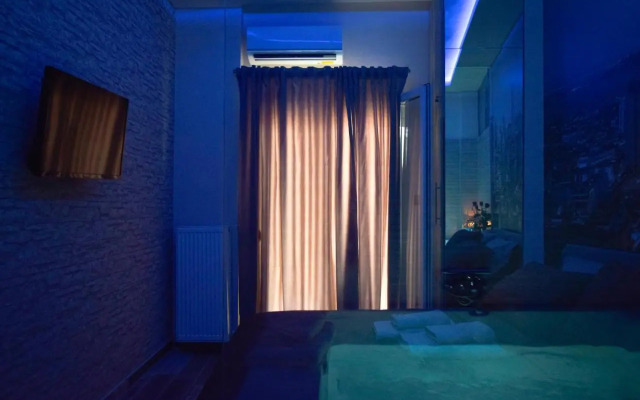 Nephele Luxury Suite