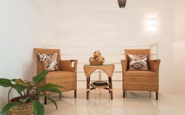 Balik Pulau BookLodge B&B