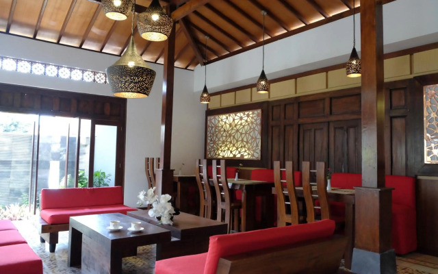 Puri Langenarjan Guest House