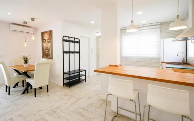 Apartamento con terreno privado - a 800m de Playa Poniente