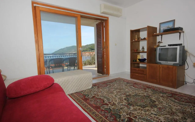 Apartment Vis 2470c