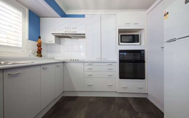 Sandy Point Road, 151