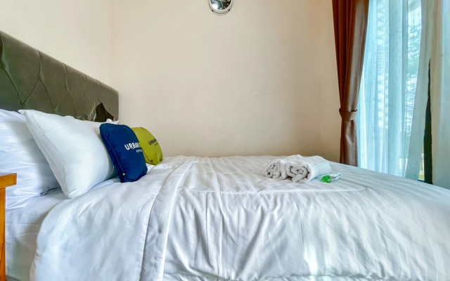 Urbanview Hotel Saikhwan Pantai Sayang Heulang Pameungpeuk Garut by RedDoorz – Guest Rooms – Mancagahar